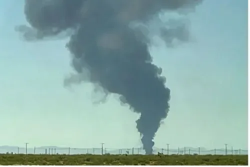 مقتل ثمانية أشخاص إثر تحطم قاذفة قنابل من طراز B-52 تابعة للقوات الجوية الأمريكية في كاليفورنيا