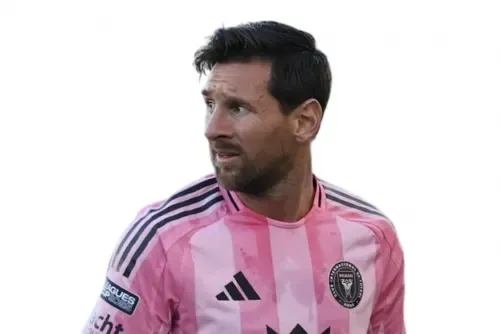 Messi out indefinitely with ‘minor muscle injury’: club