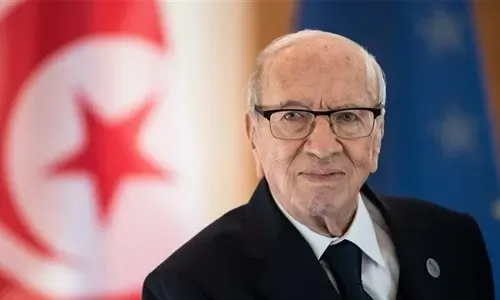 وفاة الرئيس التونسي الباجي قائد السبسي، أكبر رؤساء العالم سناً، عن عمر يناهز 92 عاماً