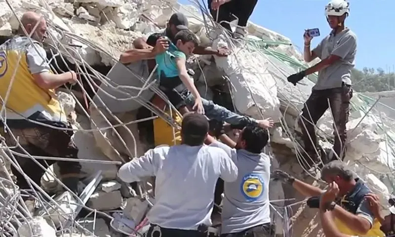 مقتل 39 شخصاً في انفجار مستودع أسلحة بمحافظة إدلب السورية