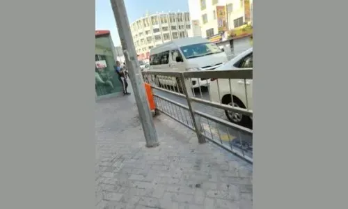 هل من المقبول حقاً "الاستيلاء" على مواقف الحافلات والأرصفة في البحرين بسبب نقص مواقف السيارات؟