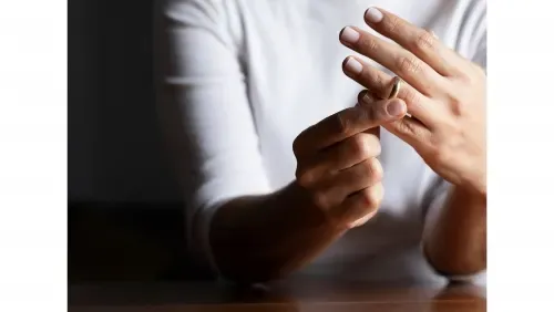 امرأة بحرينية تحصل أخيراً على الطلاق بعد معاناة استمرت تسع سنوات