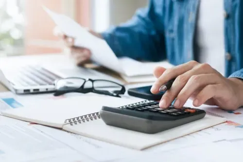 المحكمة العمالية تلزم شركة بدفع مستحقات محاسب بعد ادعاء كاذب بالسرقة