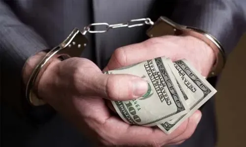 Bahrain arrest government official for fraud