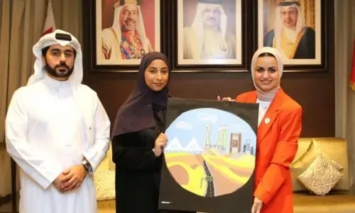 وزيرة شؤون الشباب تكرم الفائزين في مسابقة تصميم ساعات "نون أوفيشال"