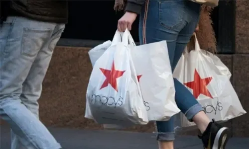 مبيعات التجزئة الأمريكية تشهد أكبر انخفاض لها منذ نحو 10 سنوات