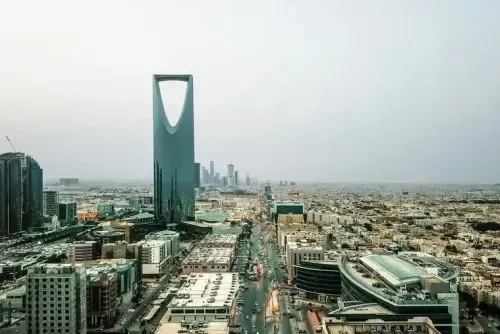 القطاع الصناعي في المملكة العربية السعودية يجذب استثمارات قياسية مع تأسيس 571 شركة لمقراتها الإقليمية