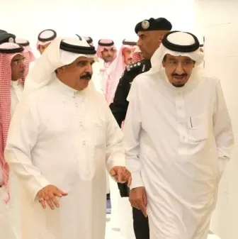 جلالة الملك وخادم الحرمين الشريفين يعقدان مباحثات