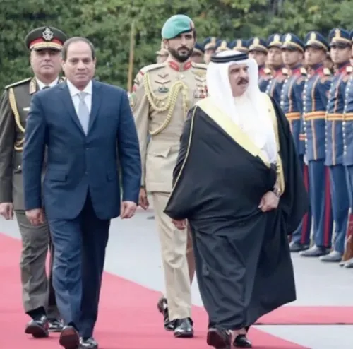 سمو الشيخ ناصر بن حمد يشيد بالعلاقات البحرينية المصرية