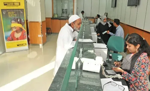 تحويلات الوافدين من سلطنة عمان هي الأعلى في العالم