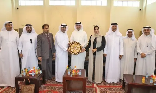 الوزير يزور الدراز وبني جمرة