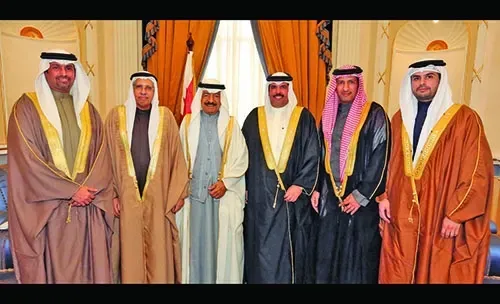 سمو رئيس الوزراء يشيد بدور الشركات العائلية