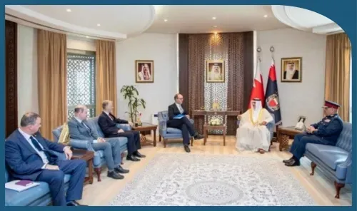 مسؤولون من البحرين والمملكة المتحدة يبحثون تعزيز التعاون الأمني