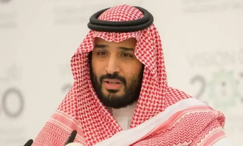 ولي العهد السعودي يتلقى اتصالاً هاتفياً من أمير قطر