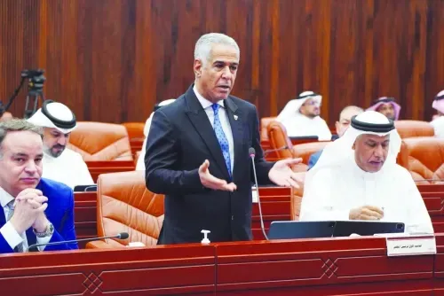 ثلاث مقابلات شخصية لكل باحث عن عمل