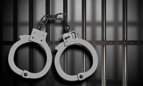 قتلة ومغتصبون من بين عشرات الفارين في عملية هروب جماعي من سجن في الهند