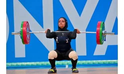 رباعة البحرين زينب تقدم عرضاً ملهماً