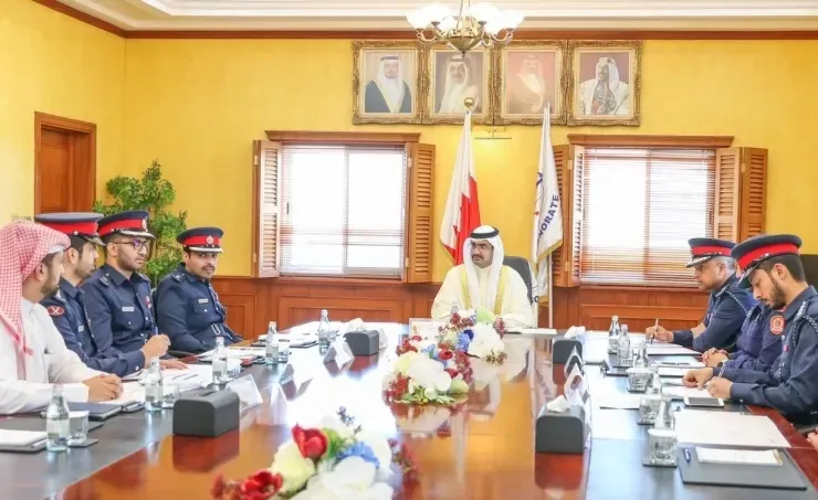 سمو محافظ الجنوبية يناقش الاحتياجات الأمنية لمدينة عيسى