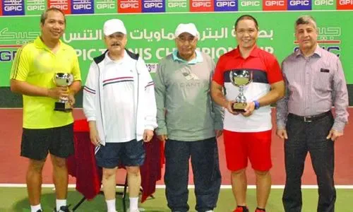 أناسين يفوز بلقب فردي الرجال