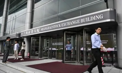 Stock markets mostly fall on China woes