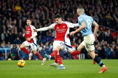 Arteta faces striker crisis at Arsenal