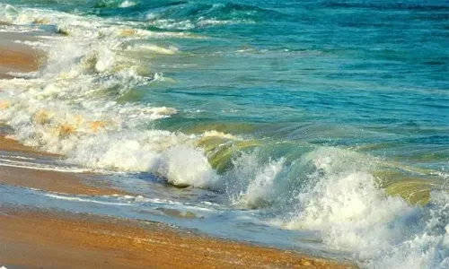 غرق 13 إندونيسياً إثر انقلاب قاربهم قبالة سواحل ماليزيا