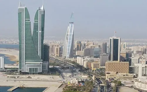 موجة حر تضرب البحرين مع ارتفاع درجات الحرارة إلى 46 درجة مئوية