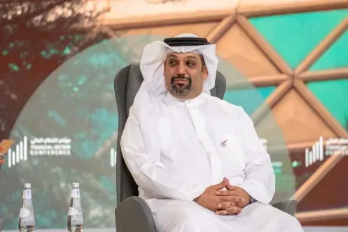 وزير المالية البحريني يؤكد الالتزام بالقطاعات ذات الأولوية خلال مؤتمر في الرياض