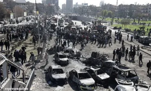 مقتل 18 مسلحاً في انفجار سيارة مفخخة جنوبي سوريا