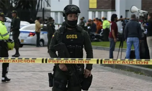 مقتل 21 شخصاً في هجوم بسيارة مفخخة على أكاديمية للشرطة في كولومبيا