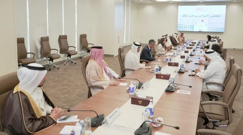 تشكيل لجنة مشتركة لمتابعة توجيهات العمل من المنزل