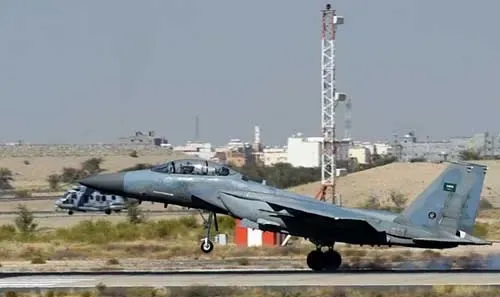 Air strike kills 11 at rebel-held Yemen base