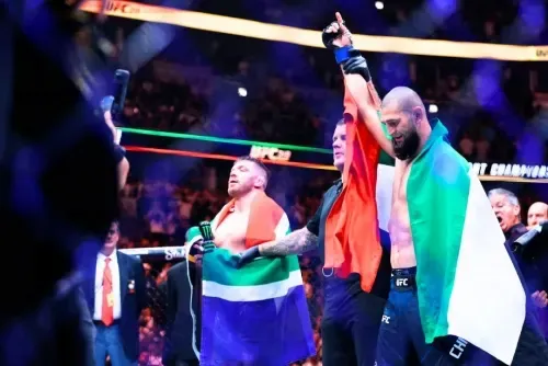شيمايف يهيمن على دو بليسيس وينتزع لقب وزن المتوسط في UFC