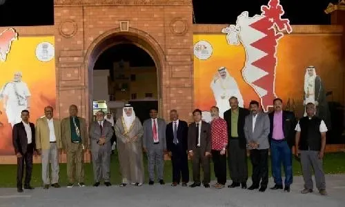 وزير العمل والتنمية الاجتماعية يشيد بالعلاقات البحرينية الهندية