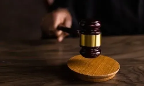 محكمة بحرينية ترفض استئناف موظف عام متهم باختلاس 8000 دينار