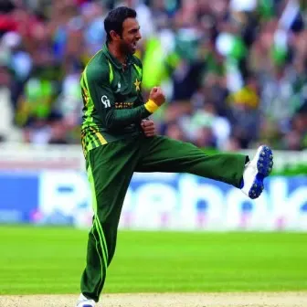 Malik returns to Pak’s central contracts