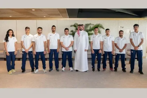 فرسان بحرينيون شباب يصقلون مهاراتهم في بريطانيا