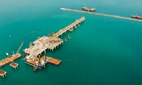 محطة الغاز الطبيعي المسال تبدأ عملياتها بحلول نهاية العام