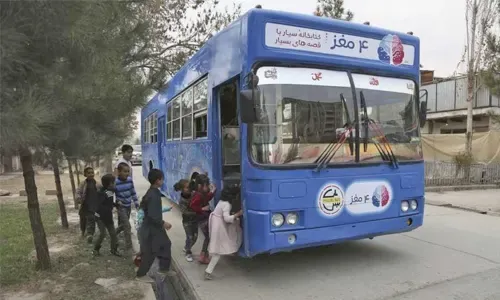 Library on wheels brings joy to Afghan kids