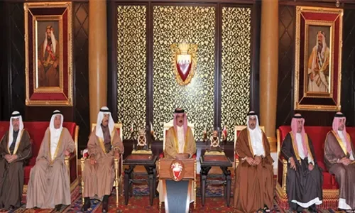 ملك البحرين يشيد بالإعلام