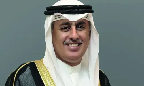 الزياني: الحكومة تبذل قصارى جهدها لتعزيز القطاع الصناعي