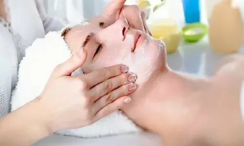 Beauty parlours in Bahrain rejoice over mask rule change as business expected to flourish