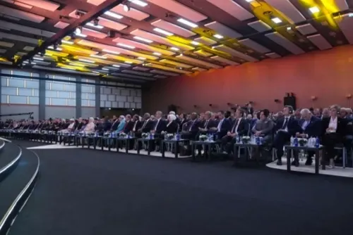 سد الفجوات: وزير خارجية البحرين يدعو إلى دبلوماسية تتمحور حول الإنسان