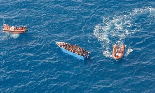 غرق 23 مهاجراً أفريقياً على الأقل في حادث تحطم قارب قبالة سواحل تونس