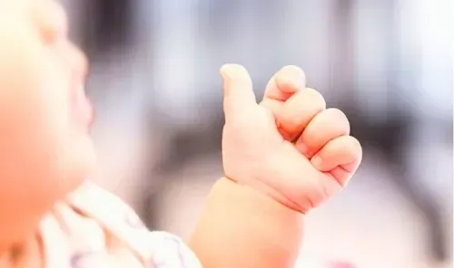 السلطات العراقية تحبط محاولة لبيع رضيعة في محافظة ديالى