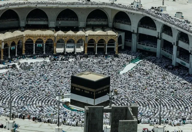 أمطار غزيرة تستقبل حجاج بيت الله الحرام