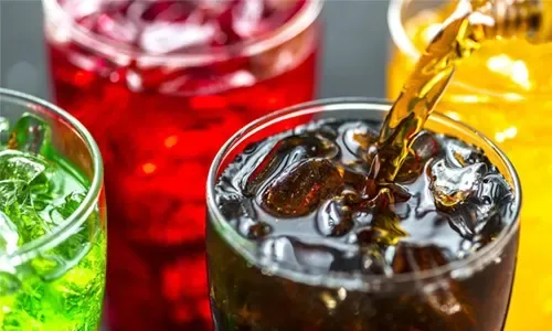 رومانيا تخطط لفرض ضريبة على المشروبات السكرية لمكافحة السمنة