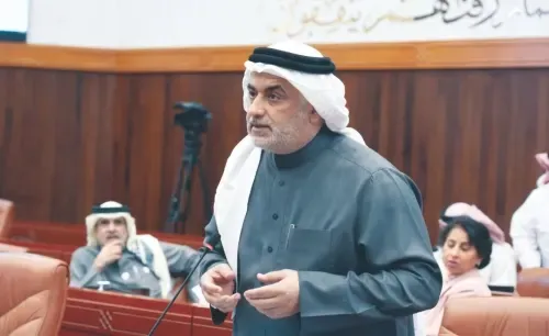 الوزارة تؤكد «عدم توفر المساحة»، والنواب يصرون على إنشاء صالة رياضية بمدرسة السنابس