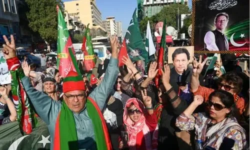 Who are the main players in Pakistan's upcoming coalition government?