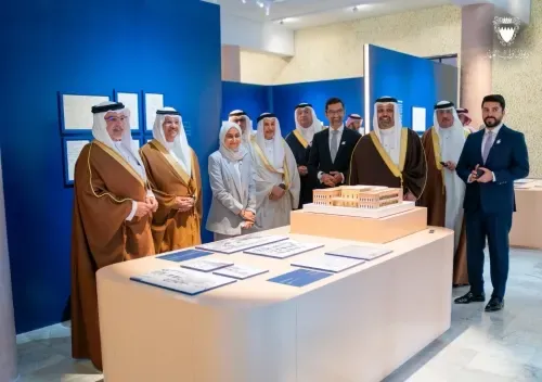 سمو ولي العهد رئيس مجلس الوزراء يفتتح مبنى بلدية المنامة بعد تجديده